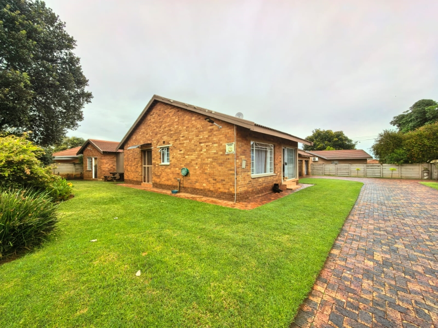 3 Bedroom Property for Sale in Vaalpark Free State